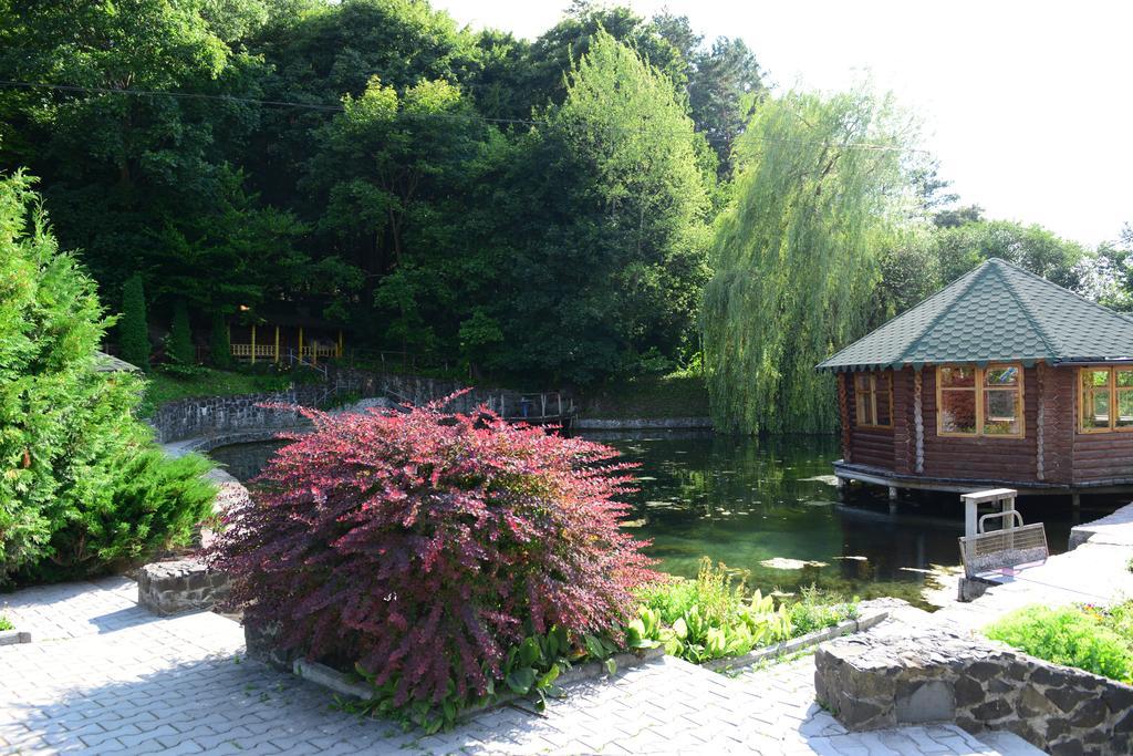 Oazis-M Otel Babin Dış mekan fotoğraf
