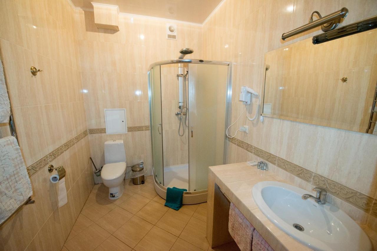 Oazis-M Otel Babin Dış mekan fotoğraf