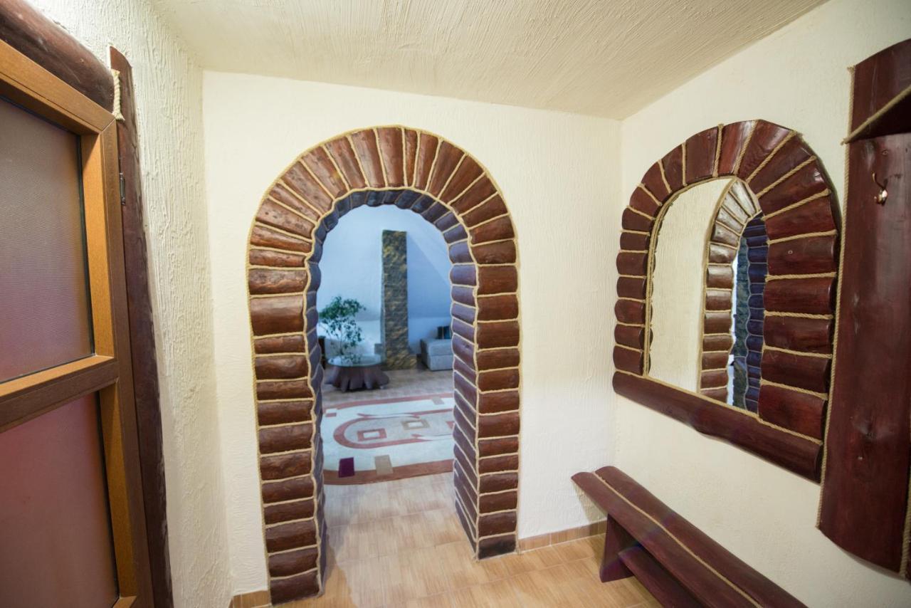 Oazis-M Otel Babin Dış mekan fotoğraf